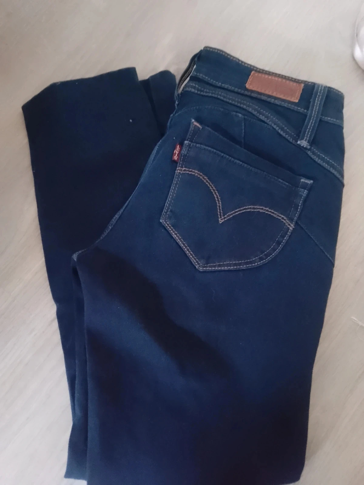 Jean Levi's azul oscuro talla 36 push up – photo 2